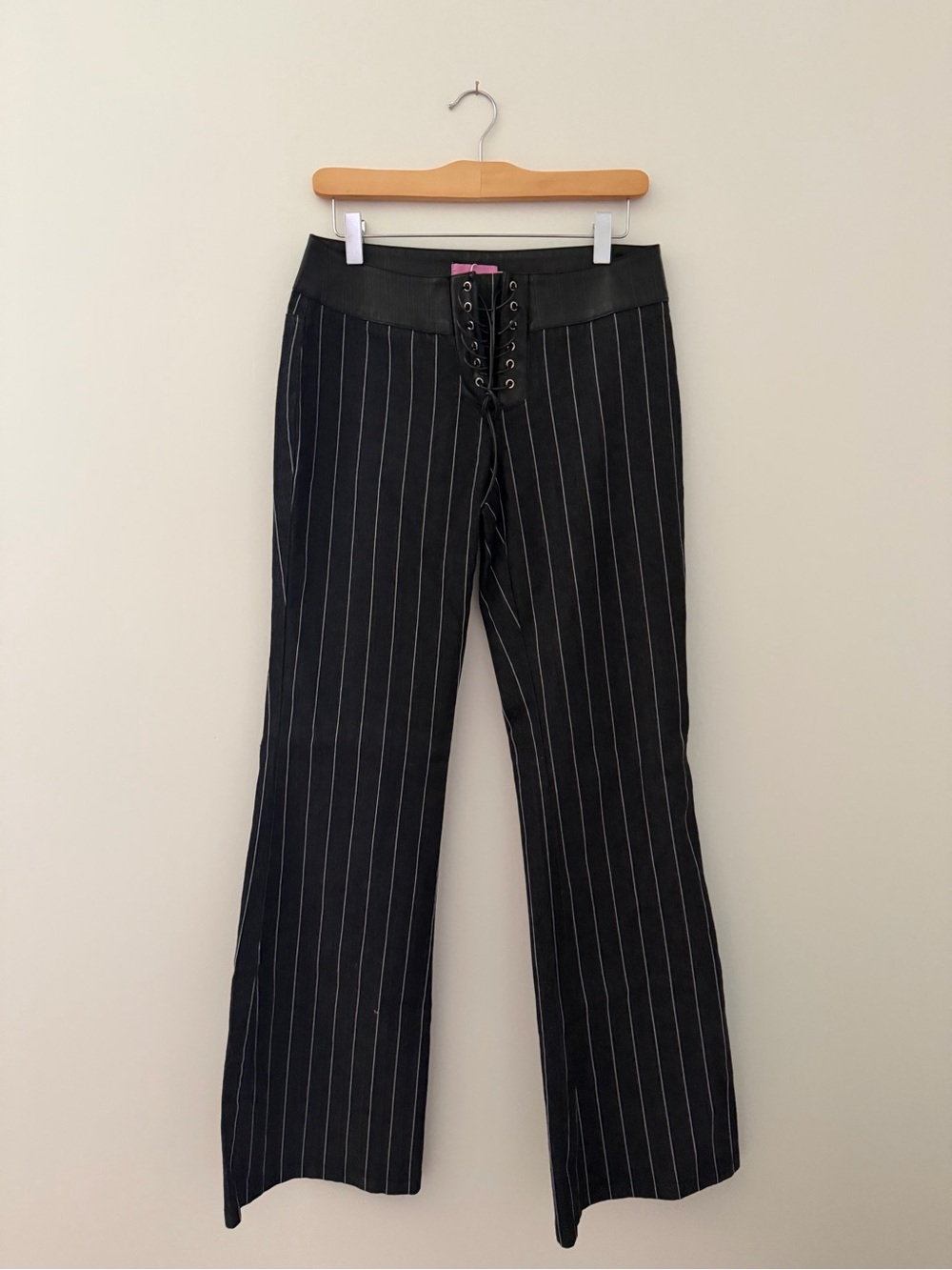 BRAND NEW: Edikted Pinstripe & Faux Leather Low Rise Flared Jeans - Size S